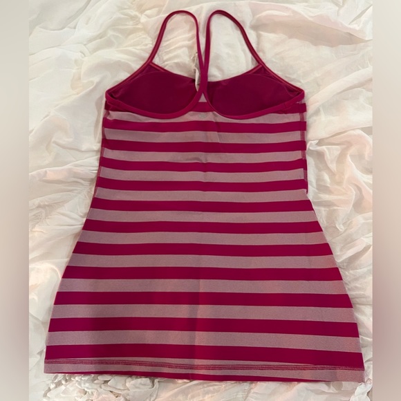 Lululemon Power Y Tank Light Pink/Hot Pink Stripe w/Built In Bra Top Size 8 NWOT - Picture 2 of 9